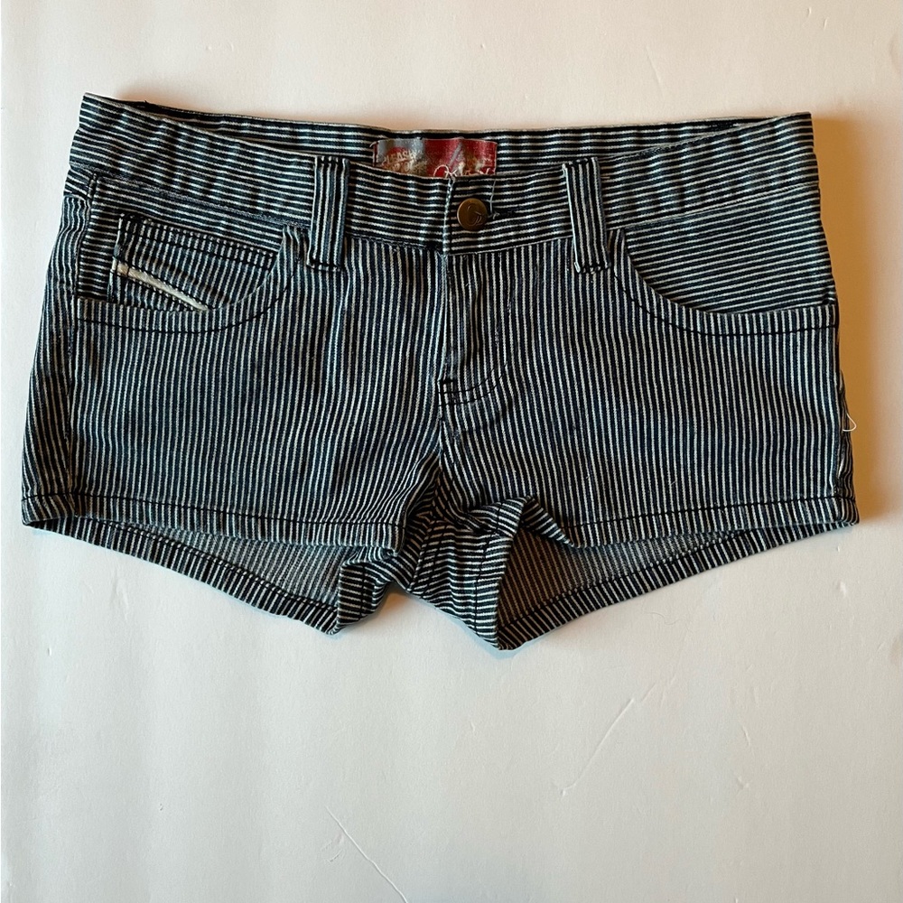 Denim stripes shorts